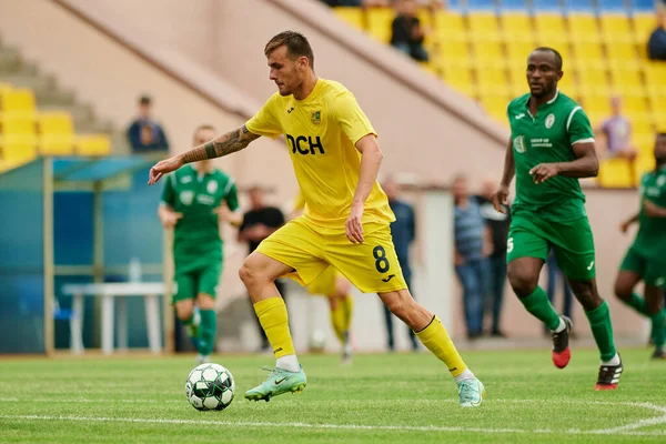 KHARKIV, UKRAINE - 6 Temmuz 2021: Sezon öncesi futbol maçı FC Metallist - FC Kvadro