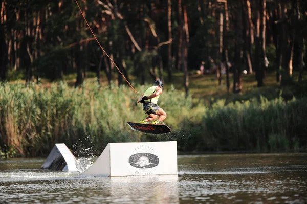 Kharkiv Ukraine Julho 2021 Campeonato Ucrânia Wakeboarder Mostrando Truques Habilidades — Fotografia de Stock