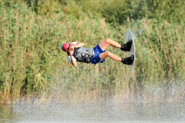 Kharkiv Ukraine Julho 2021 Campeonato Ucrânia Wakeboarder Mostrando Truques Habilidades — Fotografia de Stock