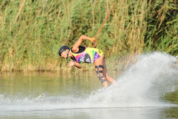 Kharkiv Ukrajina Července 2021 Mistrovství Ukrajiny Wakeboardista Předvádění Triků Dovedností — Stock fotografie