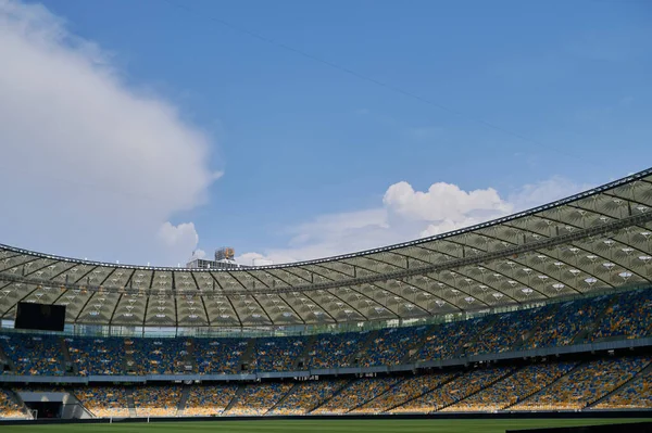 KYIV, UKRAINE - 17 Temmuz 2021 NSC Olimpiyatları. Futbol stadyumu.