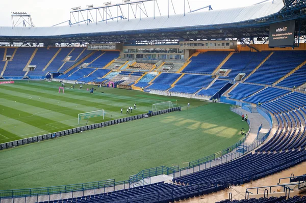 Kharkiv, Ukrayna - 6 Ağustos 2021: Metalci 1925 Chornomorec maçından önceki Metalist stadyum
