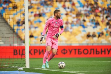 KYIV, UKRAINE - 13 Ağustos 2021: Denys Sydorenko (kaptan). Shakhtar Donetsk - Metallist-1925 Kharkiv maçı