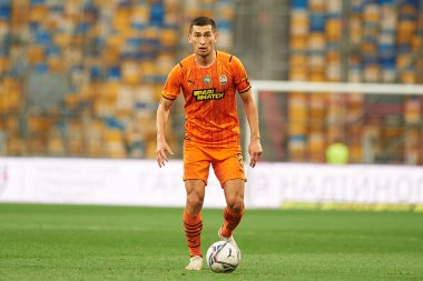 KYIV, UKRAINE - 13 Ağustos 2021: Orta saha oyuncusu Taras Stepanenko (6). Shakhtar Donetsk - Metallist-1925 Kharkiv maçı