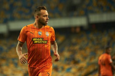 KYIV, UKRAINE - 13 Ağustos 2021: Orta saha Maycon (7), Shakhtar Donetsk - Metallist-1925 Kharkiv maçı