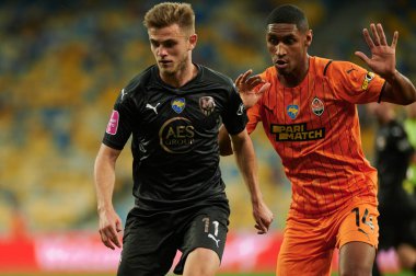 KYIV, UKRAINE - 13 Ağustos 2021: Tete, Andriy Remenyuk 'a karşı. Shakhtar Donetsk - Metallist-1925 Kharkiv maçı