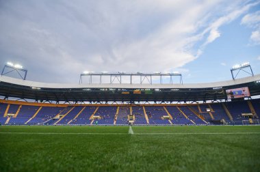 KHARKIV, UKRAINE - 22 Ağustos 2021 Metalist Stadyum. Metalci, Obolon 'a karşı.
