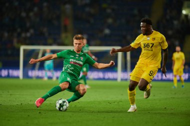 KHARKIV, UKRAINE - 22 AĞUSTOS 2021: Brayan Riascos, FC Futbol Maçı Metalisti Obolon 'a Karşı