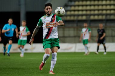 Zaporizhzhia, Ukrayna - 26 Ağustos 2021: Taxiarchis Fountas. FC Zorya Luhansk ile FC Rapid Wien arasındaki UEFA Avrupa Ligi karşılaşması