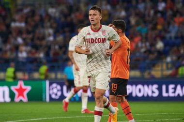 KHARKIV, UKRAINE - 24 Ağustos 2021 Aleksandr Golovin. UEFA Şampiyonlar Ligi, Shakhtar ve Monako maçı.