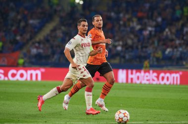 KHARKIV, UKRAINE - 24 Ağustos 2021: Wissam Ben Yedder (kaptan) saldırıya geçti. UEFA Şampiyonlar Ligi, Shakhtar ve Monako maçı.