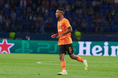 KHARKIV, UKRAINE - 24 Ağustos 2021: orta saha oyuncusu Marcos Antonio (8). UEFA Şampiyonlar Ligi, Shakhtar ve Monako maçı.