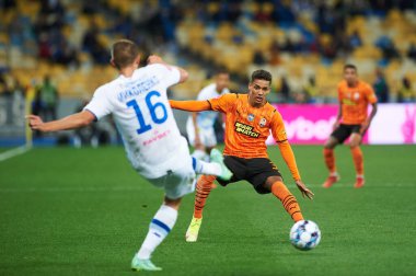 KYIV, UKRAINE - 22 Eylül 2021: orta saha oyuncusu Pedrihno (38). Ukrayna Süper Kupası FC Shakhtar-FC Dynamo futbol karşılaşması