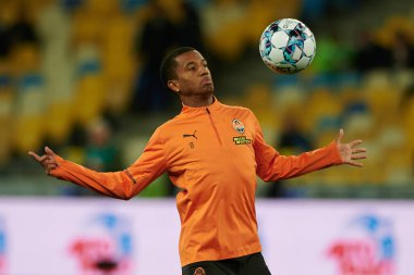KYIV, UKRAINE - 22 Eylül 2021: orta saha oyuncusu Marcos Antonio (8). Ukrayna Süper Kupası FC Shakhtar-FC Dynamo futbol karşılaşması