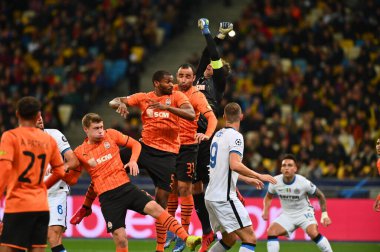 KYIV, UKRAINE - 27 Ekim 2020: UEFA Şampiyonlar Ligi maçı Shakhtar Donetsk-Inter Milan maçı Kyiv Olimpiyskyi 'deki NSC Olimpiyski Stadyumu' nda yapıldı.