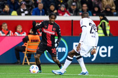 LEVERKUSEN, GERMANY - 17 ARALIK, 2023: Jeremie Frimpong, The Bundesliga maçı Bayer 04 Leverkusen-Eintracht Frankfurt Bayena 'da