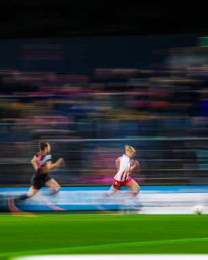 COLOGNE, GERMANY - 16 Ekim 2025: - 1.FC Koeln Frauen-Bayer 04 Frauen FRANZ-KREMER STADION