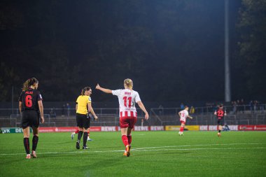 COLOGNE, GERMANY - 16 EKİM, 2025: Pauline Bremer - 1.FC Koeln Frauen-Bayer 04 Frauen-FRANZ-KREMER STADION