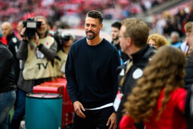 COLOGNE, ALMANY - 18 Ekim 2025: Sandro Wagner - Bundesliga 1 'in futbol maçı. FC Koeln, FC Augsburg 'a karşı Rhein Enerji Stadyumu' nda.