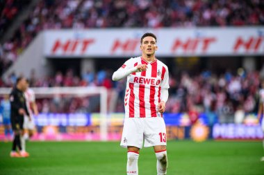 El Mala, 18 Ekim 2025 'te Bundesliga 1' in futbol maçı olduğunu söyledi. FC Koeln, FC Augsburg 'a karşı Rhein Enerji Stadyumu' nda.