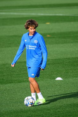LEVERKUSEN, GERMANY - 20 Ekim 2025: Montrell Amare Culbreath - UEFA Şampiyonlar Ligi, Bayena Bayer 04 Leverkusen 'de maç öncesi antrenman.