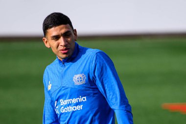 LEVERKUSEN, GERMANY - 20 ECTOBER, 2025: Ezequiel Fernandez - UEFA Şampiyonlar Ligi, ön maç antrenmanı Bayer 04 Leverkusen Bayena 'da.