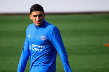 LEVERKUSEN, GERMANY - 20 ECTOBER, 2025: Ezequiel Fernandez - UEFA Şampiyonlar Ligi, ön maç antrenmanı Bayer 04 Leverkusen Bayena 'da.