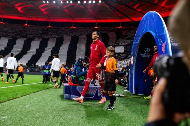 FRANKFURT, GERMANY - 22 EKİM, 2025: Hugo Ekitike - UEFA Şampiyonlar Ligi, Deutsche Park 'ta SG Eintracht Frankfurt-Liverpool FC karşılaşması.