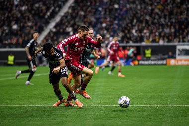 FRANKFURT, GERMANY - 22 OCTOBER, 2025: Florian Wirtz, Nathaniel Brown - UEFA Şampiyonlar Ligi, maç SG Eintracht-Liverpool FC Deutsche Park 'ta.