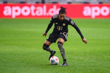 MOENCHENGLADBACH, GERMANY - 25 Ekim 2025: Michael Olise - Borussia Moenchengladbach-FC Bayern Muenchen maçı Borussia Park 'ta. Sadece yazı işleri için. Satmak veya dağıtmak yasaktır.