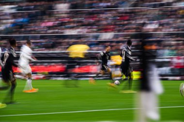 MOENCHENGLADBACH, GERMANY - 25 Ekim 2025: - Borussia Moenchengladbach ile Borussia Park 'taki FC Bayern Muenchen maçı. Sadece yazı işleri için. Satmak veya dağıtmak yasaktır.