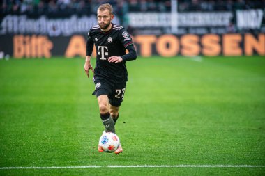 MOENCHENGLADBACH, GERMANY - 25 Ekim 2025: Konrad Laimer - Borussia Moenchengladbach - Borussia Park 'ta FC Bayern Muenchen' e karşı 1.Bundesliga maçı. Sadece yazı işleri için. Satmak veya dağıtmak yasaktır.