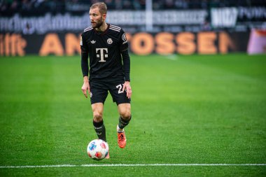 MOENCHENGLADBACH, GERMANY - 25 Ekim 2025: Konrad Laimer - Borussia Moenchengladbach - Borussia Park 'ta FC Bayern Muenchen' e karşı 1.Bundesliga maçı. Sadece yazı işleri için. Satmak veya dağıtmak yasaktır.