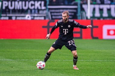 MOENCHENGLADBACH, GERMANY - 25 Ekim 2025: Konrad Laimer - Borussia Moenchengladbach - Borussia Park 'ta FC Bayern Muenchen' e karşı 1.Bundesliga maçı. Sadece yazı işleri için. Satmak veya dağıtmak yasaktır.