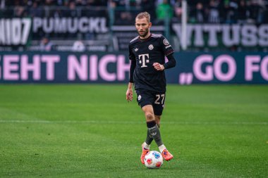 MOENCHENGLADBACH, GERMANY - 25 Ekim 2025: Konrad Laimer - Borussia Moenchengladbach - Borussia Park 'ta FC Bayern Muenchen' e karşı 1.Bundesliga maçı. Sadece yazı işleri için. Satmak veya dağıtmak yasaktır.