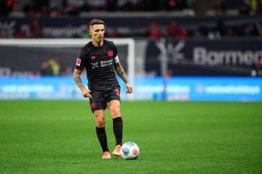 LEVERKUSEN, GERMANY - 26 Ekim 2025: Alejandro Grimaldo - Bundesliga Bayer 04 Leverkusen-SC Freiburg maçı Bayena 'da. 