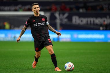 LEVERKUSEN, GERMANY - 26 Ekim 2025: Alejandro Grimaldo - Bundesliga Bayer 04 Leverkusen-SC Freiburg maçı Bayena 'da. 
