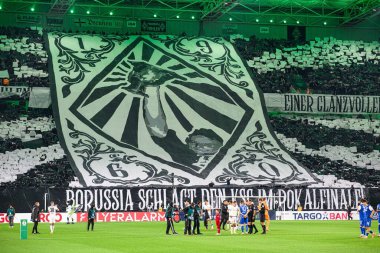 MOENCHENGLADBACH, GERMANY - 28 Ekim 2025: Koreografi - Almanya Kupası DFB Pokal Borussia Moenchengladbach-Karlsruher SC maçı Borussia Park 'ta.