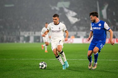 MOENCHENGLADBACH, GERMANY - 28 Ekim 2025: Kevin Stoger - Almanya Kupası DFB Pokal Borussia Moenchengladbach - Borussia Park 'ta Karlsruher SC' ye karşı.