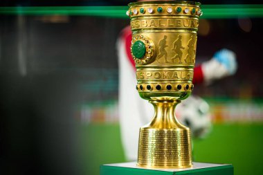 COLOGNE, GERMANY - 29 Ekim 2025: DFB Pokal, Truphy, Altın Kupa - Almanya Kupası DFB Pokal 1.FC Koeln FC Bayern 'e karşı Rhein Enerji Stadyumu' nda oynanan maç.