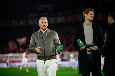 COLOGNE, GERMANY - 29 Ekim 2025: Bastian Schweinsteiger - Almanya Kupası DFB Pokal 1.FC Koeln FC Bayern 'e karşı Rhein Enerji Stadyumu' nda oynanan futbol maçı.