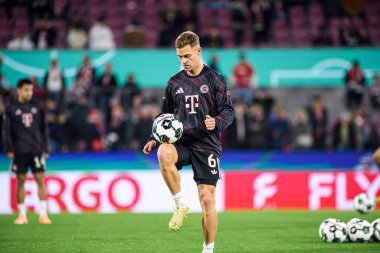 COLOGNE, GERMANY - 29 Ekim 2025: Joshua Kimmich - Almanya Kupası DFB Pokal 1.FC Koeln FC Bayern 'e karşı Rhein Energie Stadion' da oynanan futbol maçı.