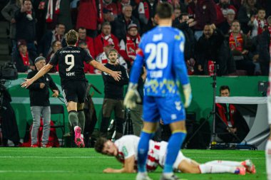 COLOGNE, GERMANY - 29 Ekim 2025: Harry Kane, gol - Almanya Kupası DFB Pokal 1.FC Koeln FC Bayern 'e karşı Rhein Energie Stadion' da oynanan futbol maçı.