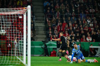 COLOGNE, GERMANY - 29 Ekim 2025: Harry Kane, gol - Almanya Kupası DFB Pokal 1.FC Koeln FC Bayern 'e karşı Rhein Energie Stadion' da oynanan futbol maçı.