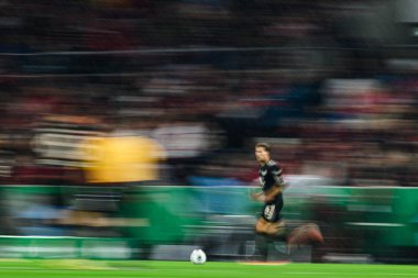 COLOGNE, GERMANY - 29 Ekim 2025: Leon Goretzka, Longexposure - Almanya Kupası DFB Pokal 1.FC Koeln FC Bayern 'e karşı Rhein Energie Stadion' da oynanan futbol maçı.