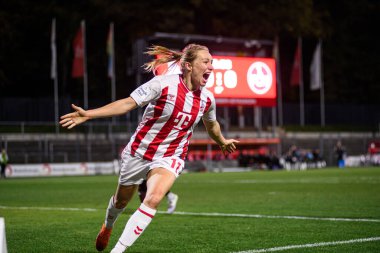 COLOGNE, ALMANY - 31 EKİM, 2025: Pauline Bremer - 1.FC Koeln-1 Kadınlar Bundesliga maçı. FC Nuernberg, Franz Kremer Stadyumu