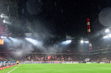 COLOGNE, GERMANY - 2 Kasım 2025 - Rhein Enerji Stadyumu 'nda Bundesliga 1.FC Koeln' e karşı Hamburger SV maçı.