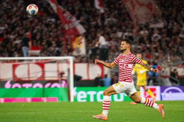 COLOGNE, GERMANY - 2 Kasım 2025: Tom Krauss - Bundesliga 1.FC Koeln-Hamburger SV maçı Rhein Enerji Stadyumu 'nda.