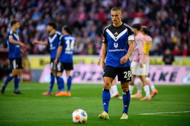 COLOGNE, GERMANY - 2 Kasım 2025: Miro Muheim - 1.FC Koeln-Hamburger SV maçı Rhein Enerji Stadyumu 'nda.