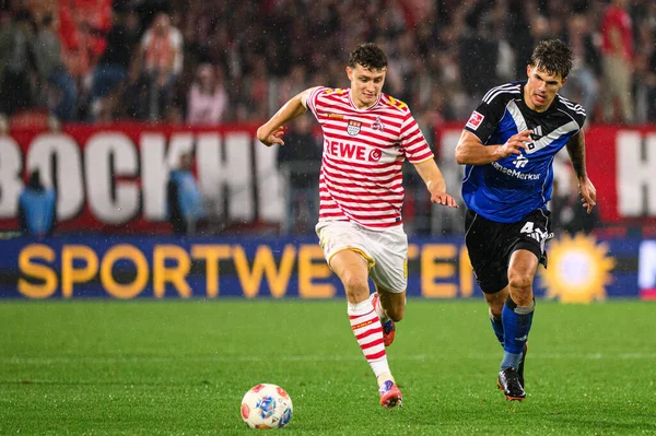 COLOGNE, GERMANY - 2 Kasım 2025: Eric Martel, Hannes Hermann - Bundesliga 1.FC Koeln-Hamburger SV maçı Rhein Energie Stadion 'da.
